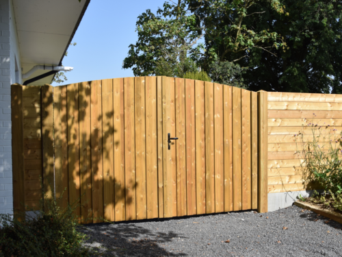 MODERN POORT