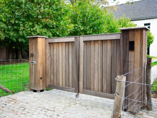 DELUXE POORT