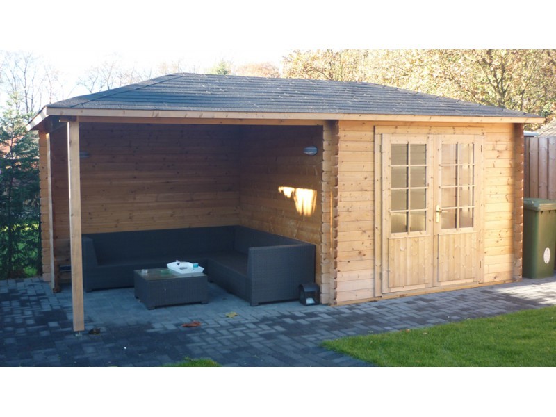 goedkoop tuinhuis 28mm dik met piramidedak en overkapping 2525 Z Blokhut 2525Z