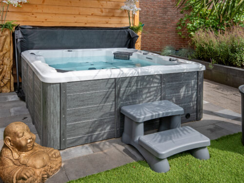 Jacuzzi Trap